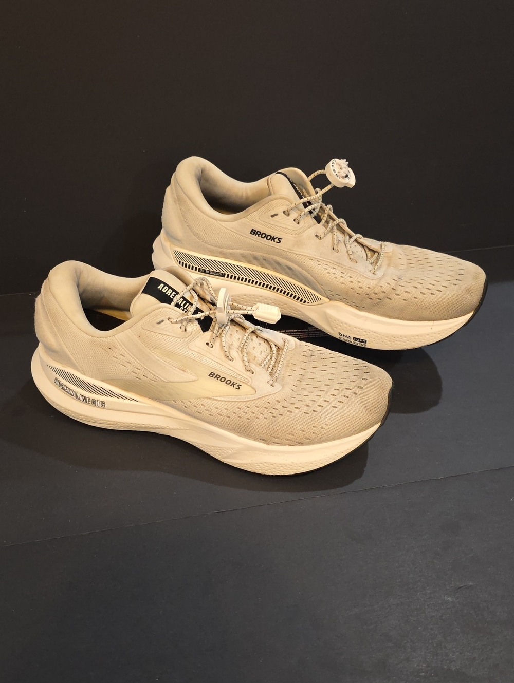 Brooks Adrenaline GTS 24 Women's Athletic Shoes - Beige Size 9